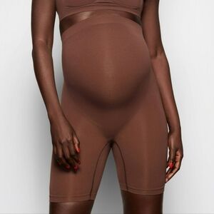SKIMS▪️Maternity Sculpting Short Mid Thigh in Cocoa